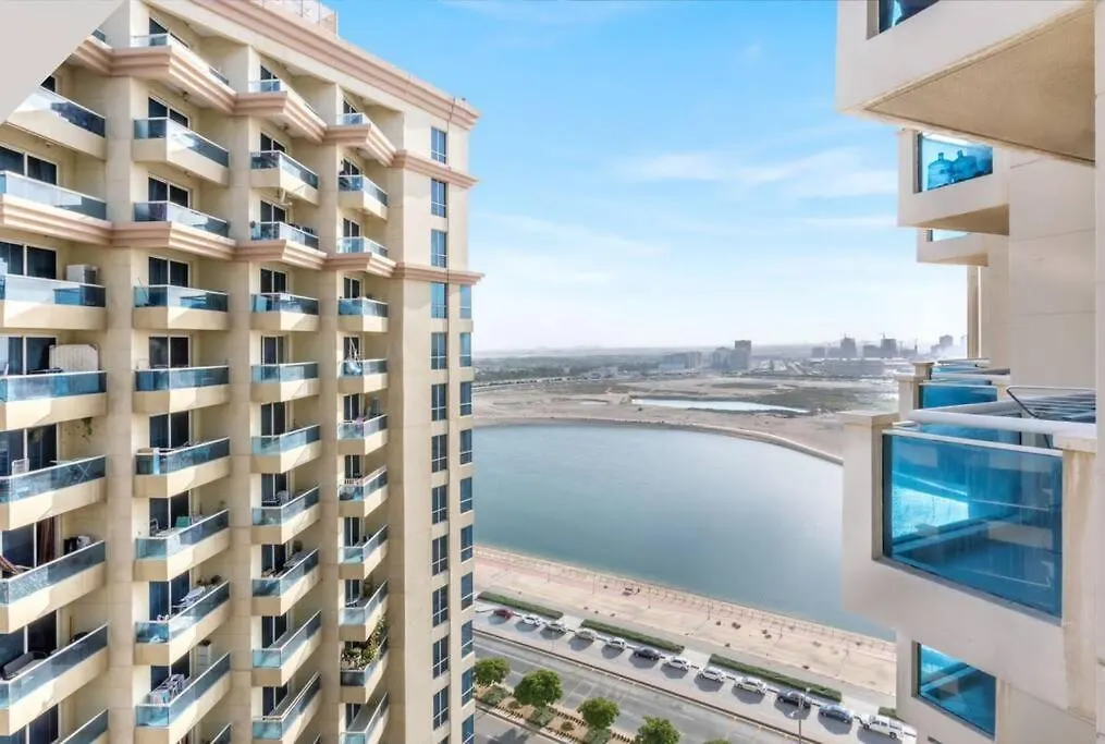 Studio With Private Jacuzzi - Damac Lagovista Dubai Apartment