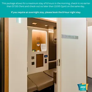 Sleep 'n Fly Sleep Lounge, C-gates Terminal 3 - Transit Only Hotel a capsule