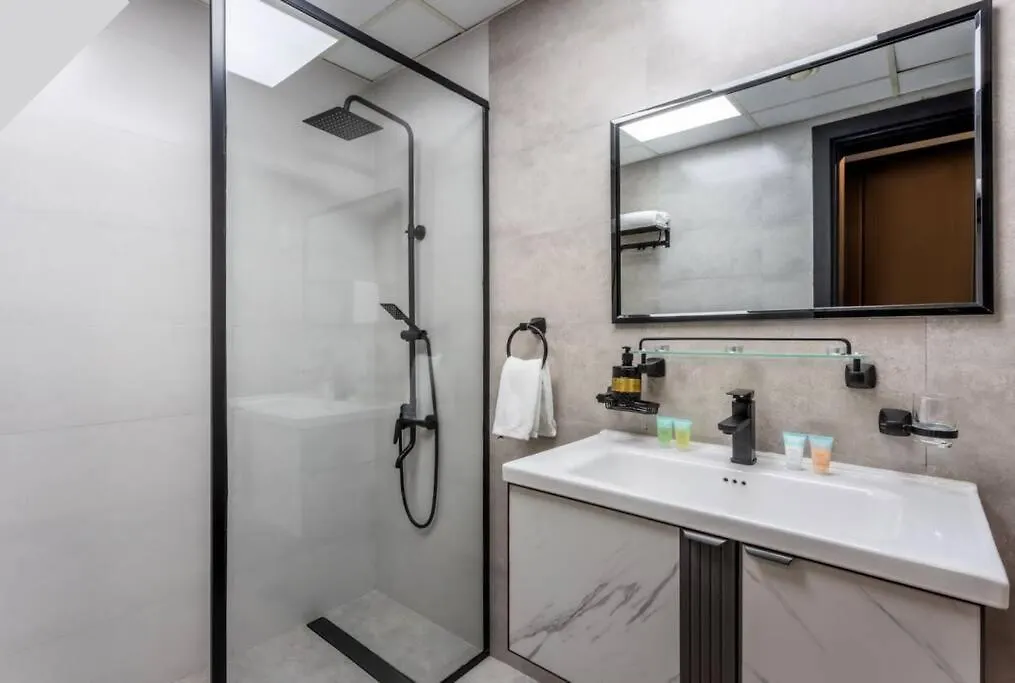 Studio With Private Jacuzzi - Damac Lagovista Dubaj Apartament